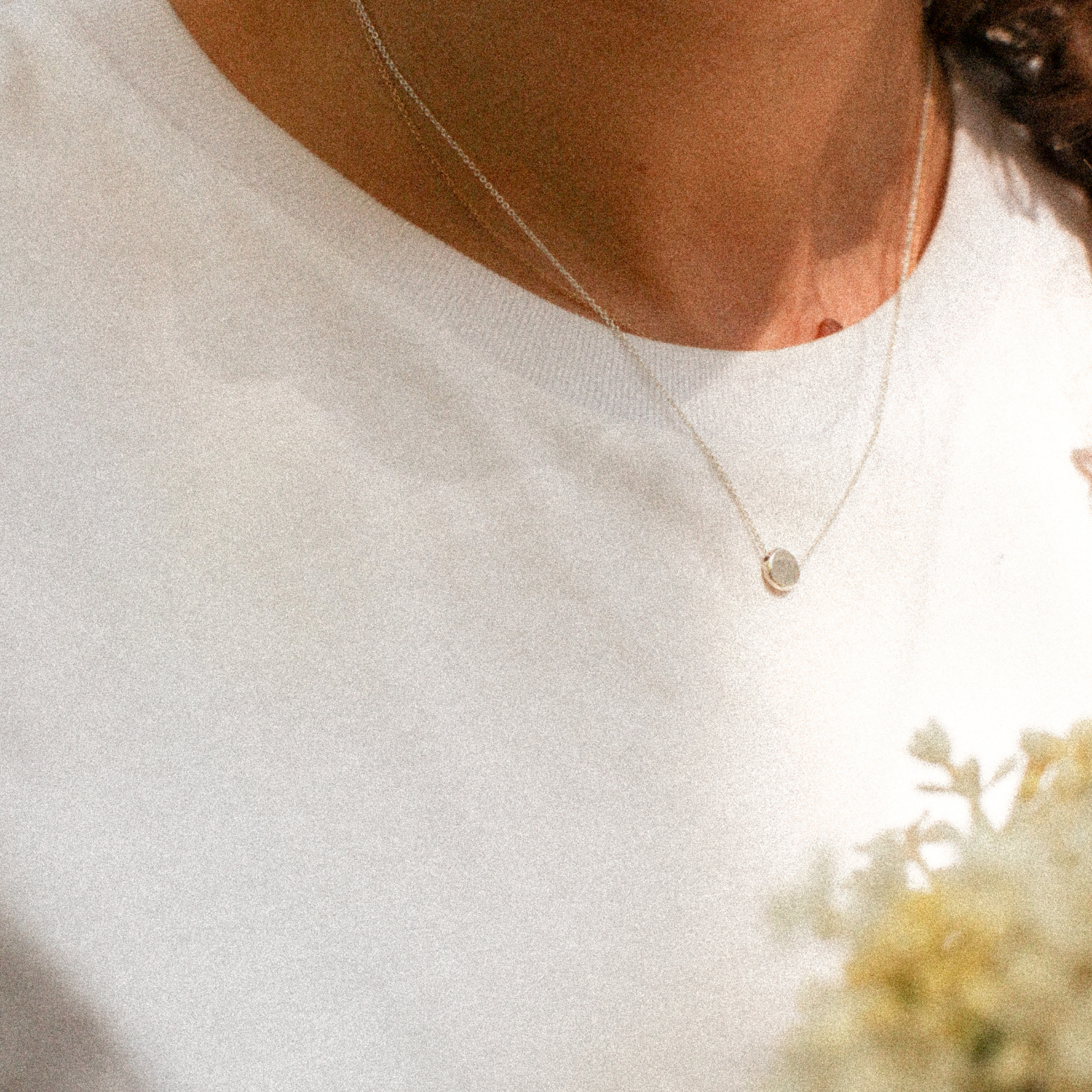 Packshot Collier Granaille en argent par la créatrice Louise Vurpas pour Bijouterie Fine