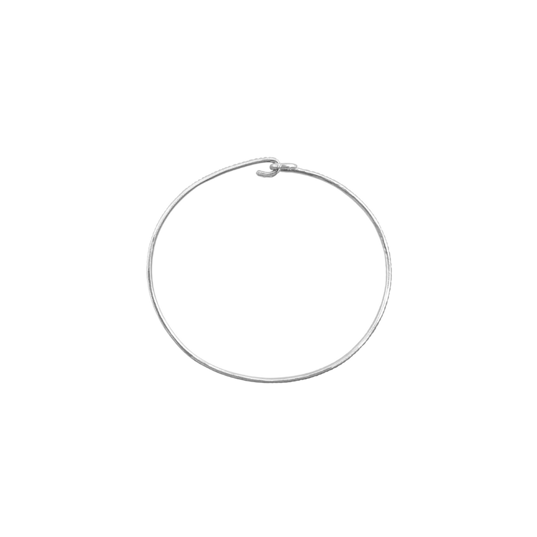 Packshot Bracelet Thin en argent par la créatrice Louise Vurpas pour Bijouterie Fine